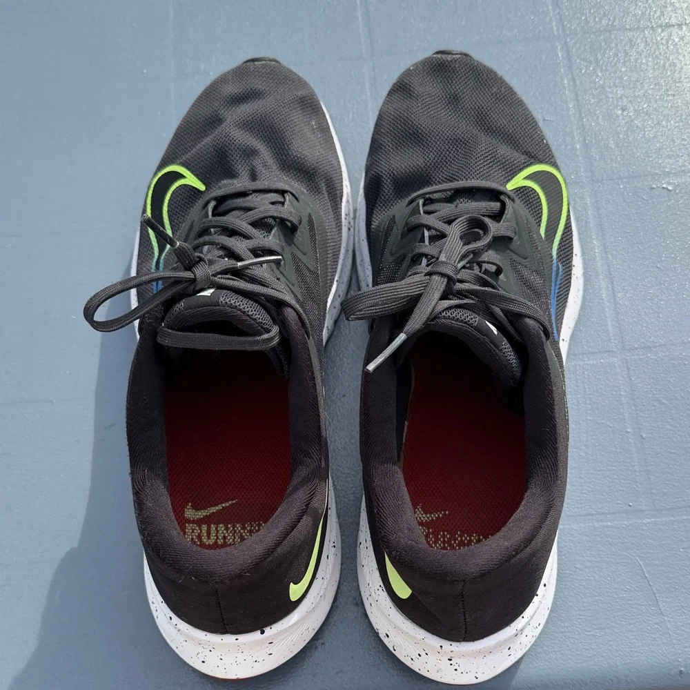 Nike Men's Quest 3 Black and Blue Running Shoes